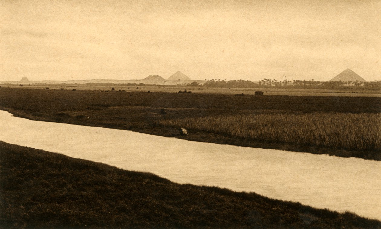 Saqqara - Dashurin pyramidit, c1918-c1939. tekijältä Unbekannt