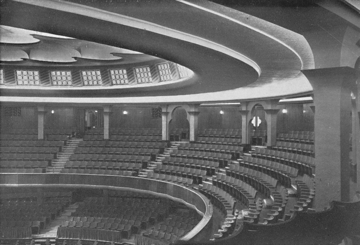 Dome: Sisustus muutosten jälkeen, 1939 tekijältä Unbekannt
