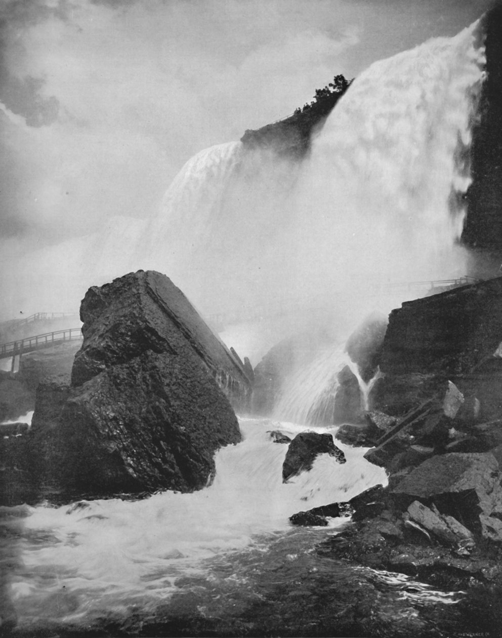 Rocks Beeath the American Fall, 1800-luku tekijältä Unbekannt