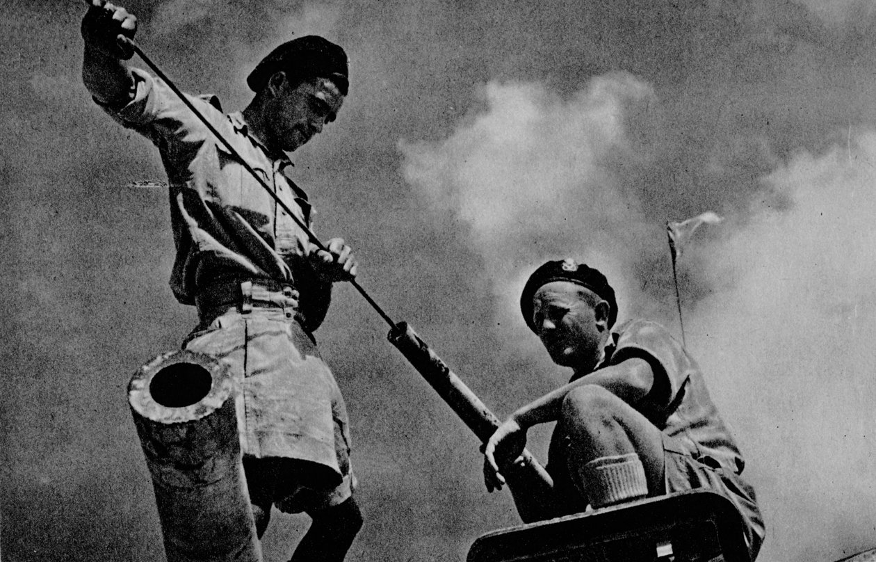 Tankkimiehistöt valmistautuvat..., 1942 1944 tekijältä Unbekannt