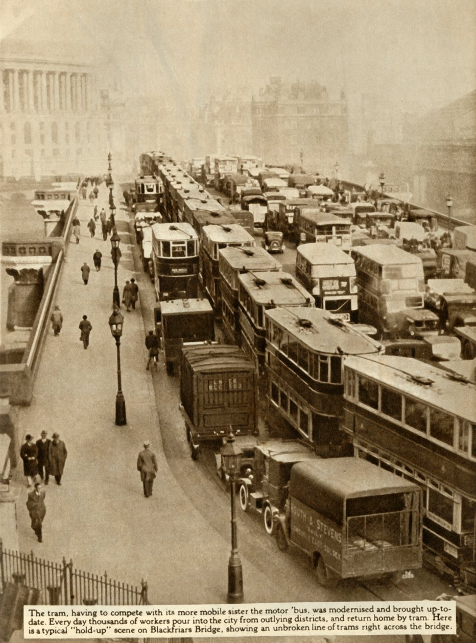 Liikenneruuhka Blackfriars Bridgellä, Lontoo, 1935. tekijältä Unbekannt