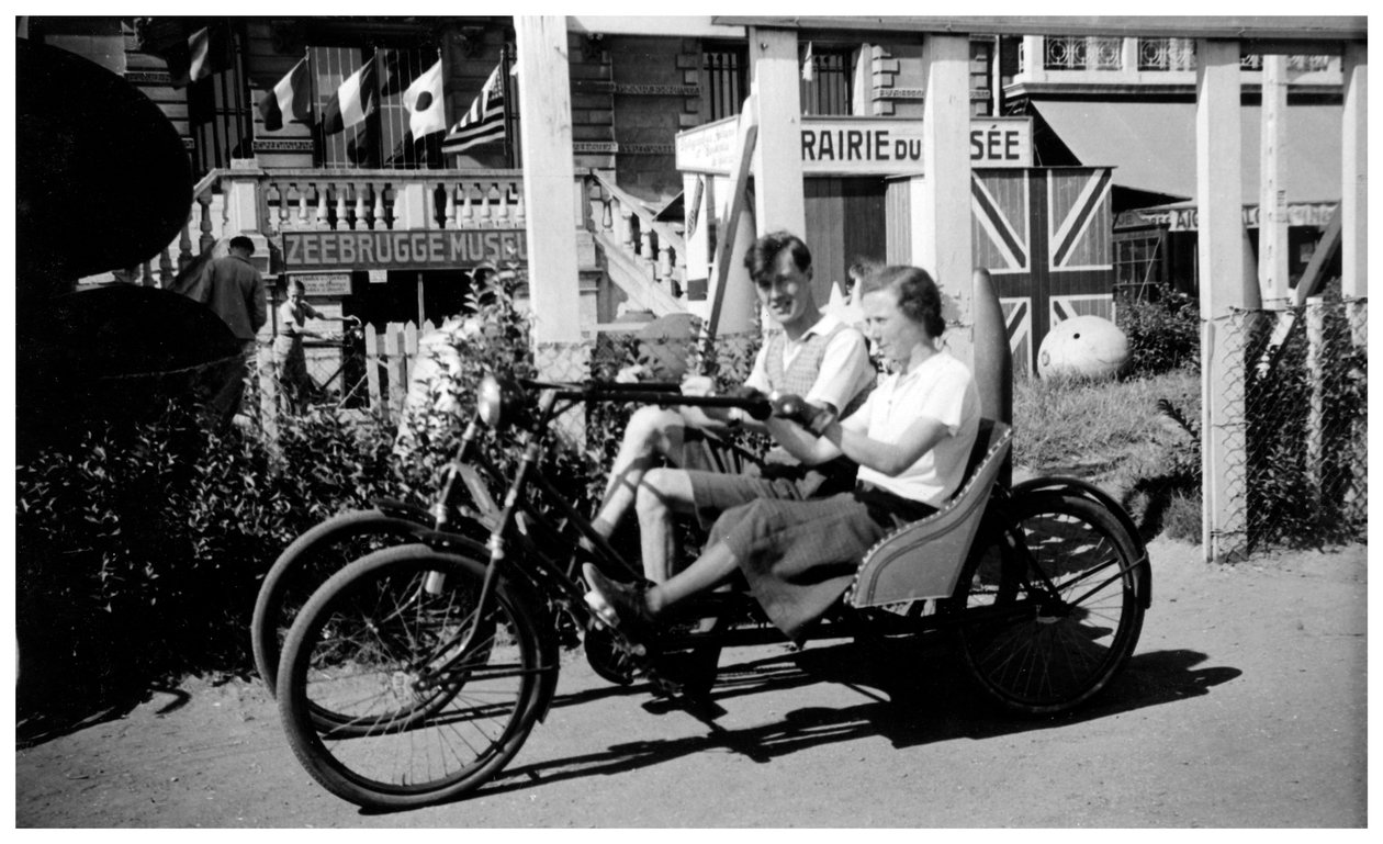 Kaksipaikkainen kolmipyörä, Zeebrugge, Belgia, 1936 tekijältä Unbekannt