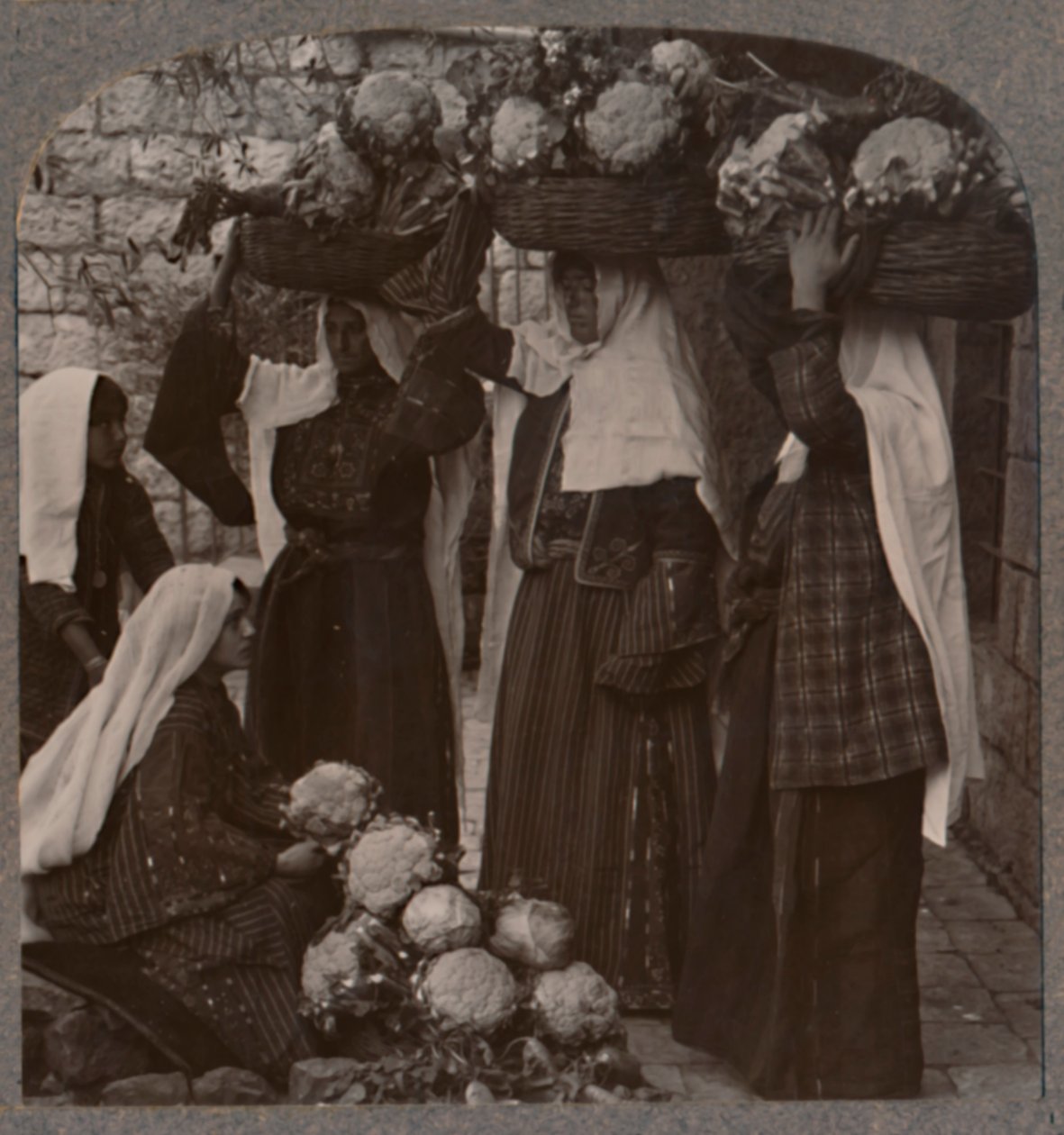 Vihannesmyyjät, Jerusalem, c1900 tekijältä Unbekannt