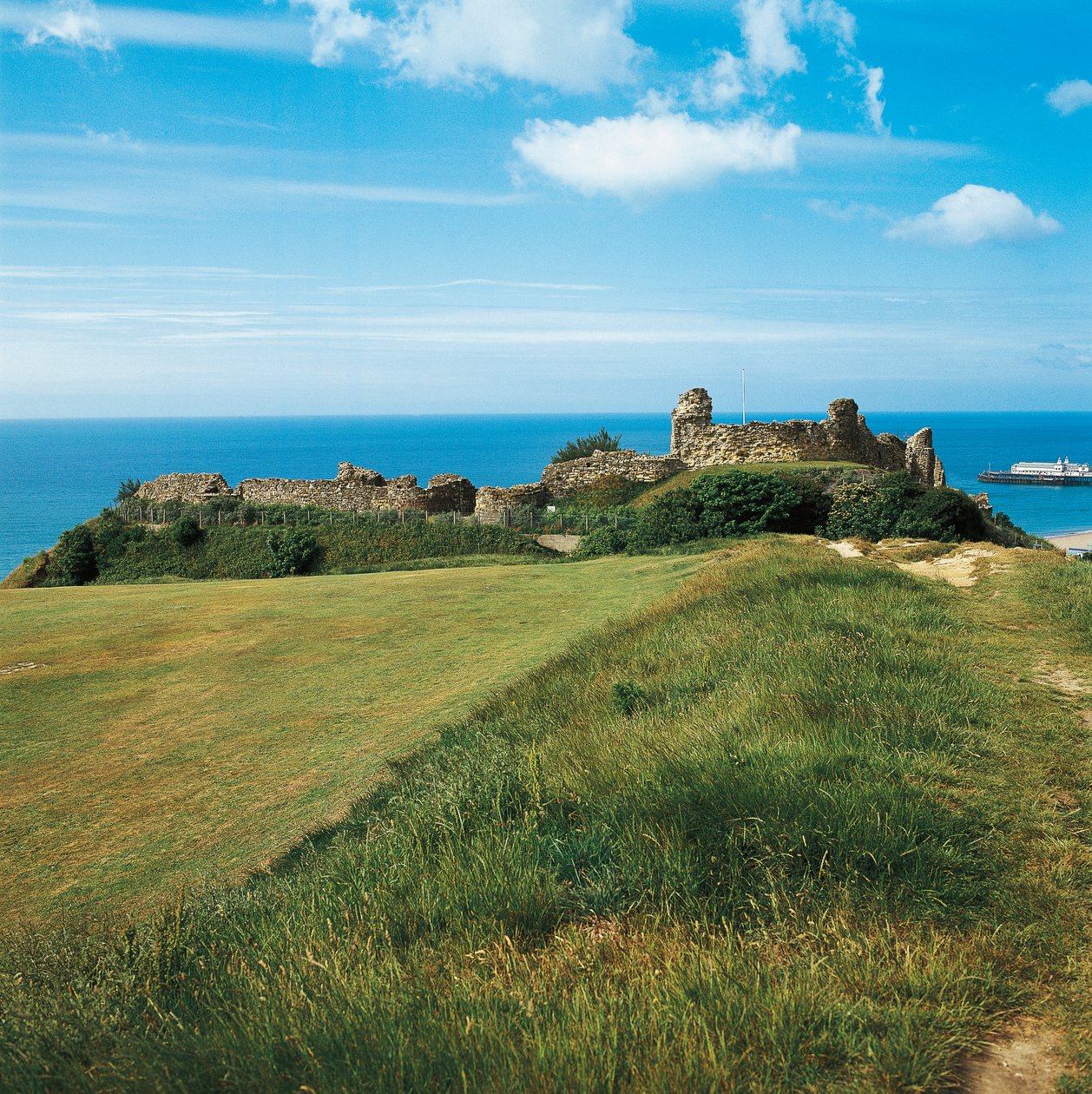 Hastingsin linna, East Sussex, Iso-Britannia tekijältä William M. Timlin