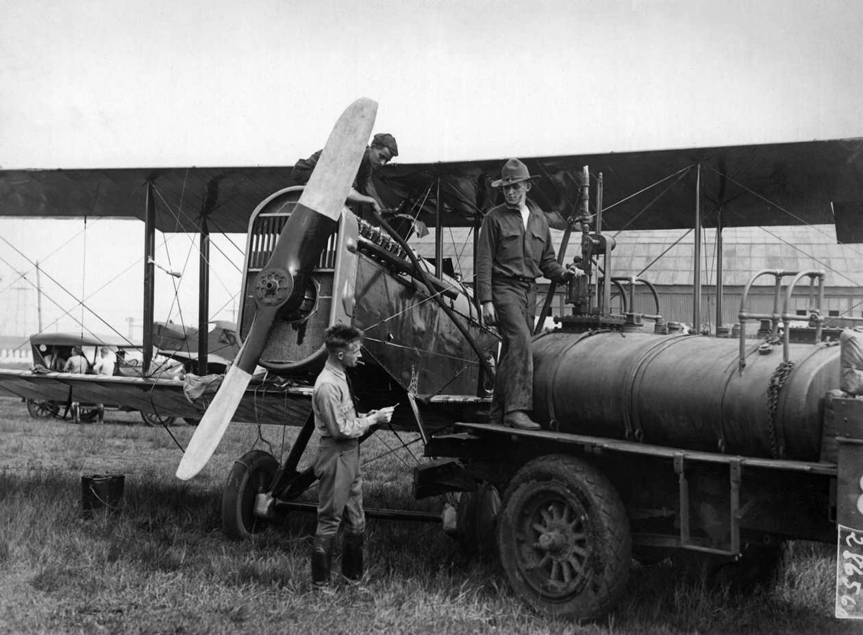 Mitchel Field (Long Island), USA, 15. heinäkuuta tekijältä William M. Timlin