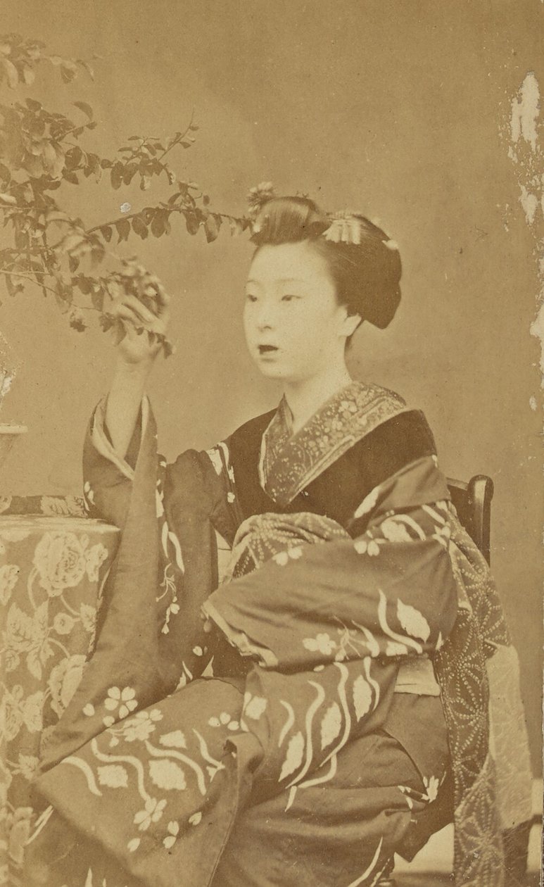 [Istuva japanilainen nainen] tekijältä Unknown artist