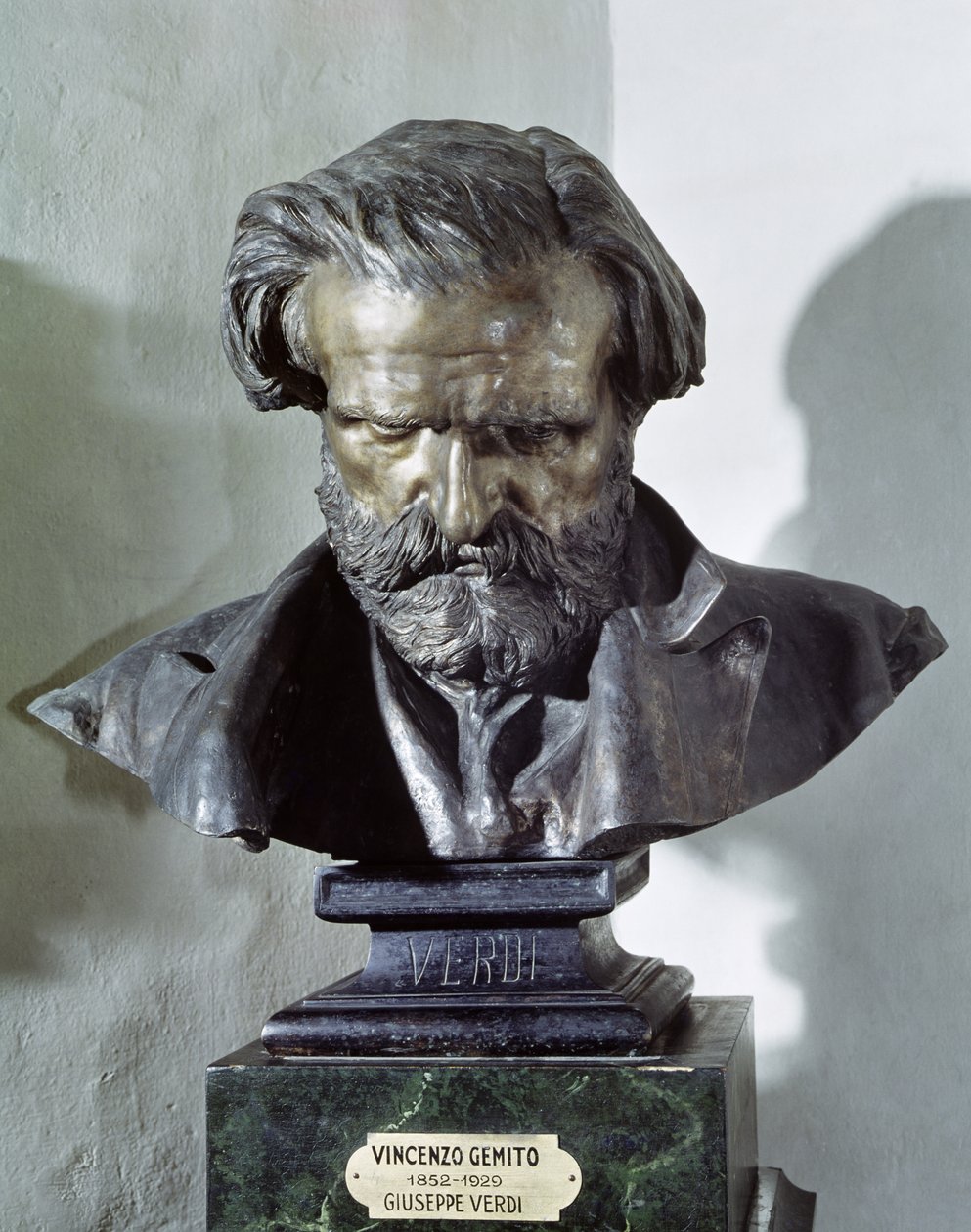 Giuseppe Verdin (1813-1901) rintakuva (pronssi) tekijältä Vincenzo Gemito
