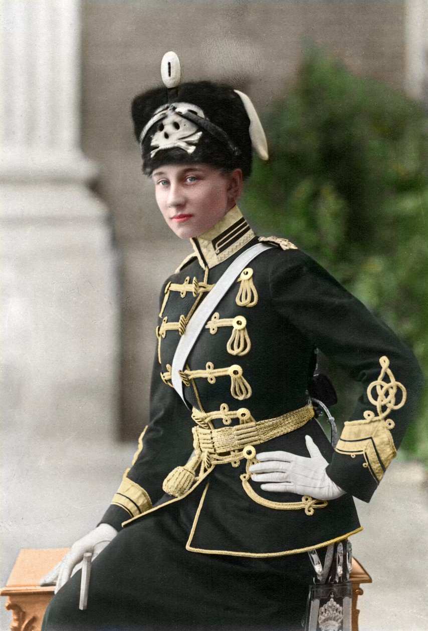 Viktoria Luise von Preußen Totenkopfhusaren-Uniformissa tekijältä Wilhelm Niederastroth