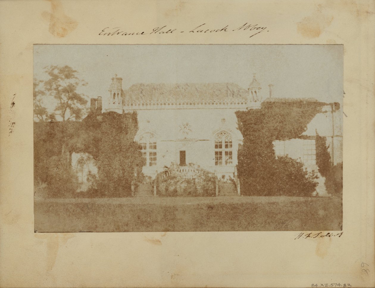 Lacockin luostari, länsirintama. tekijältä William Henry Fox Talbot