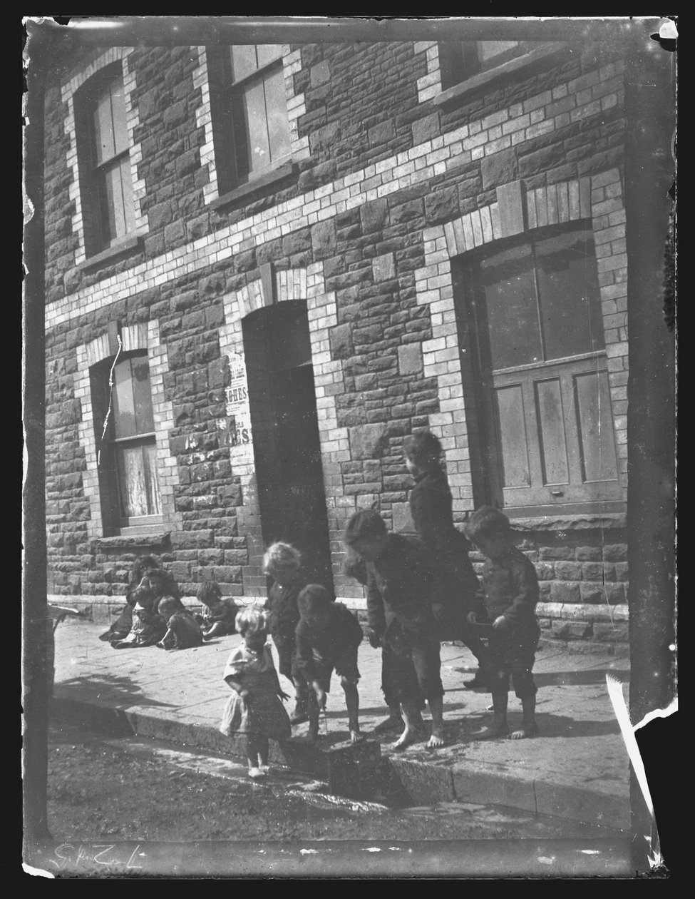 Nora Street, Cardiff, 1893. tekijältä William Booth