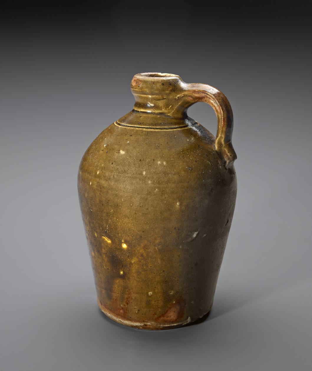 Kannu, c. 1870-1872 (liukulasitettu kivitavara) tekijältä William C. (attr.to) Knox