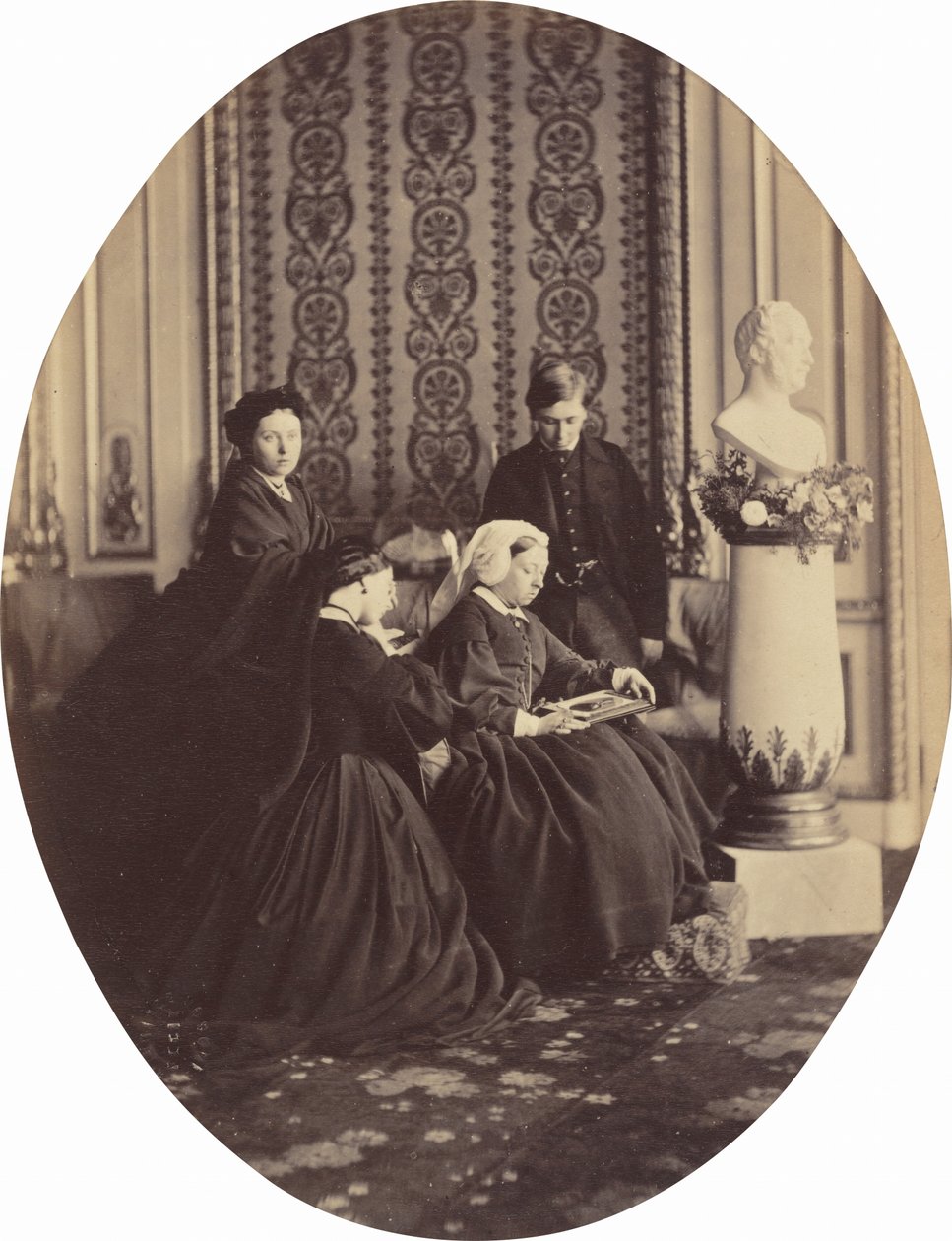 Kuningatar Victoria surussa, 1862. tekijältä William Samuel Bambridge