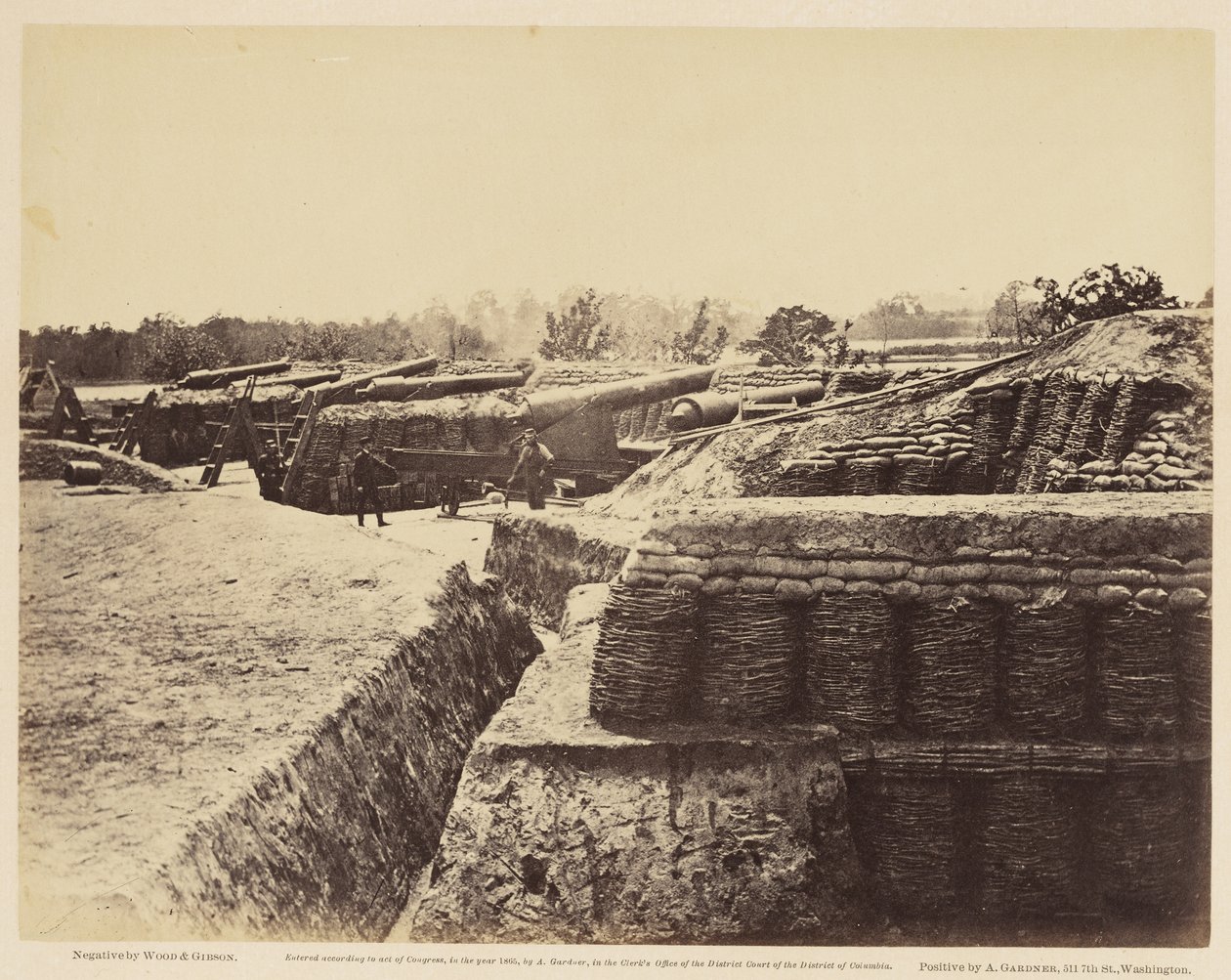 Akku nro 1, lähellä Yorktownia?No. 2., toukokuuta 1862 (albumiiniprintti kiinnitetty kudospaperille) tekijältä Wood and Gibson Wood and Gibson