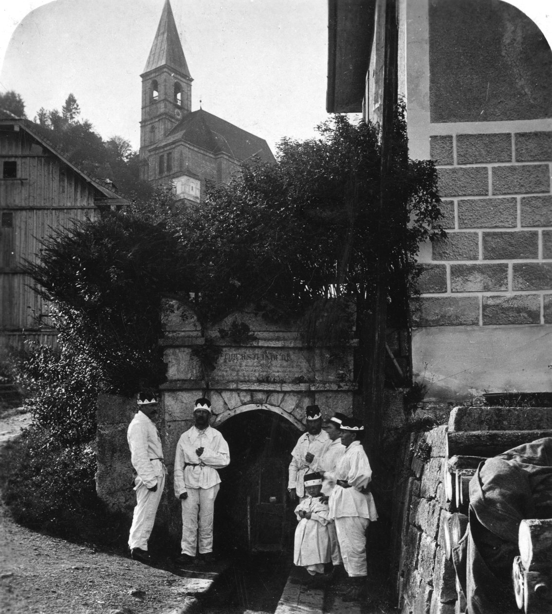 Kaivoksen sisäänkäynti, Salzburg, Itävalta, 1900-luku. tekijältä Wurthle and Sons