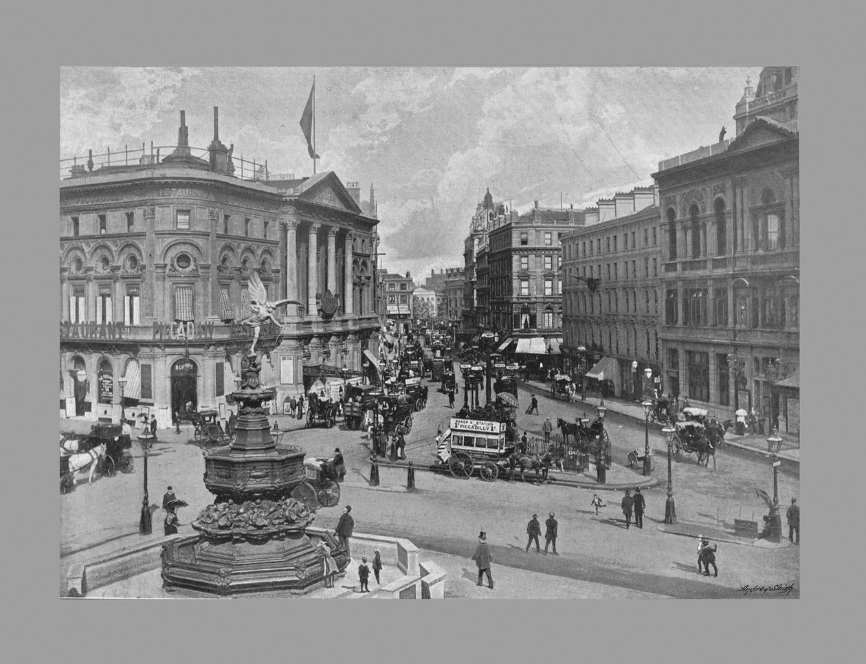 Piccadilly Circus, Lontoo, c1900 tekijältä York and Son