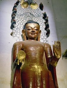 Pysyvän Buddhan patsas