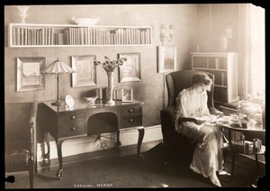 Crystal Herne, n. 1905 (hopeagelatiiniprintti)