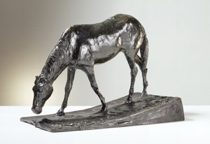 Hevonen alla (pronssi)