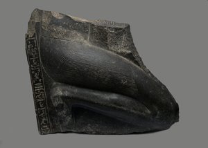 Khaemwasetin polvistuva patsas, 1281-1277 eaa