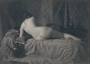 [Naisten alaston takaa], 1870-luku.