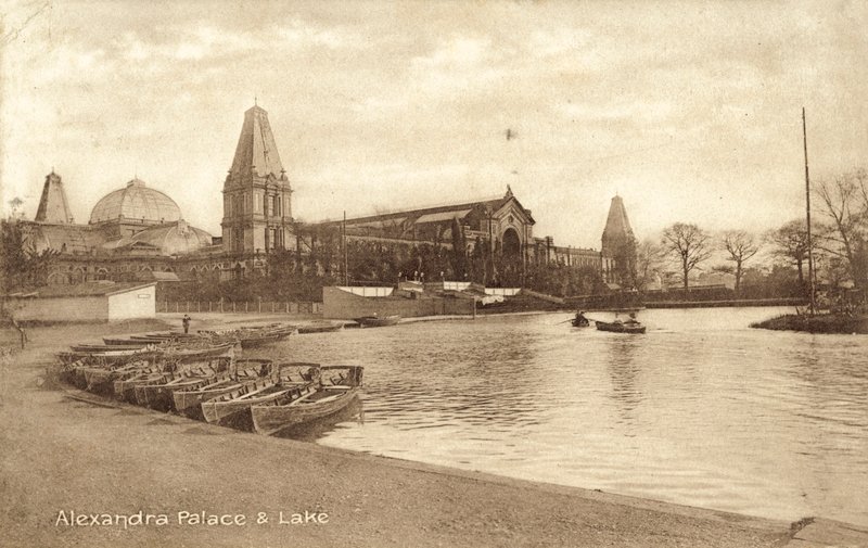 Alexandra Palace, Lake (m/w kuva) tekijältä (after) English photographer