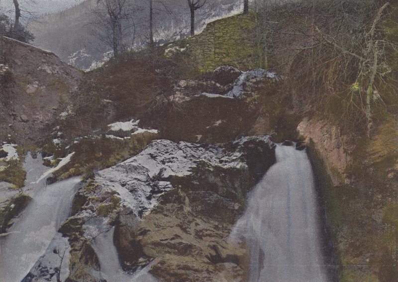 Cascade de Disco (värillinen kuva) tekijältä (after) French Photographer