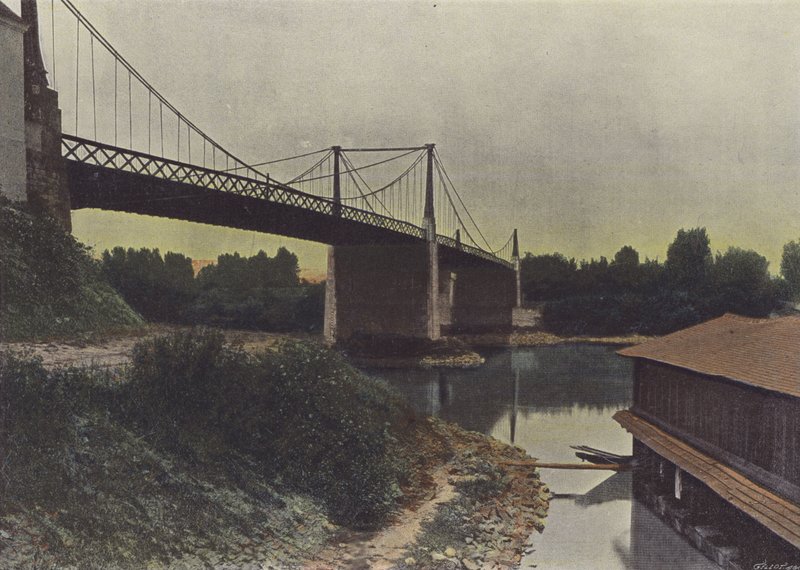 Chalonnes-sur-Loire (värillinen kuva) tekijältä (after) French Photographer
