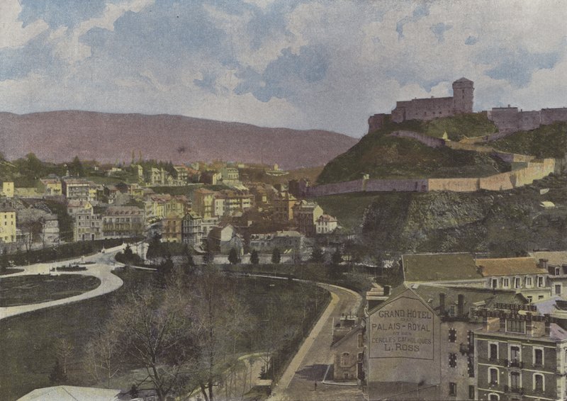 Lourdes, Vue generale (värillinen kuva) tekijältä (after) French Photographer