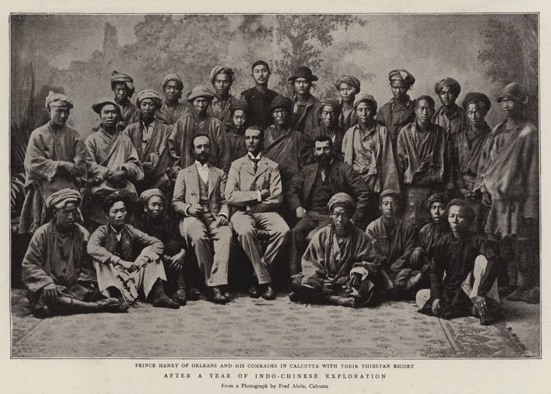 Indokiinan tutkimusvuoden jälkeen tekijältä English Photographer