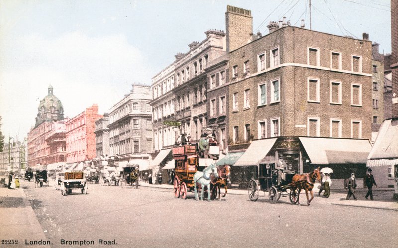 Brompton Road Lontoossa (värillinen kuva) tekijältä English Photographer