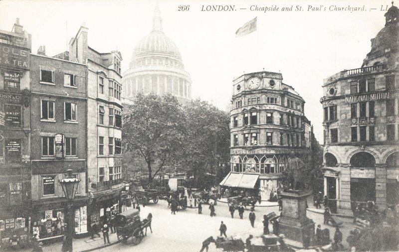 Cheapside ja St Pauls Churchyard tekijältä English Photographer