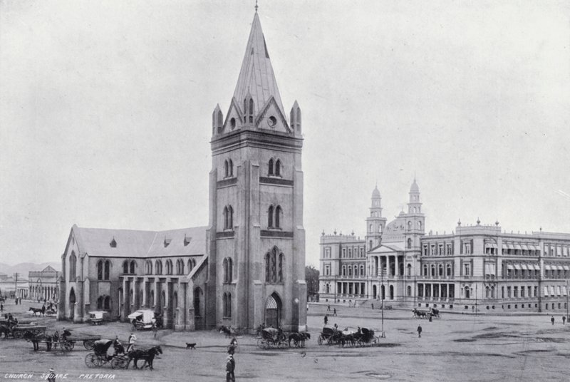 Church Square, Pretoria (m/w kuva) tekijältä English Photographer