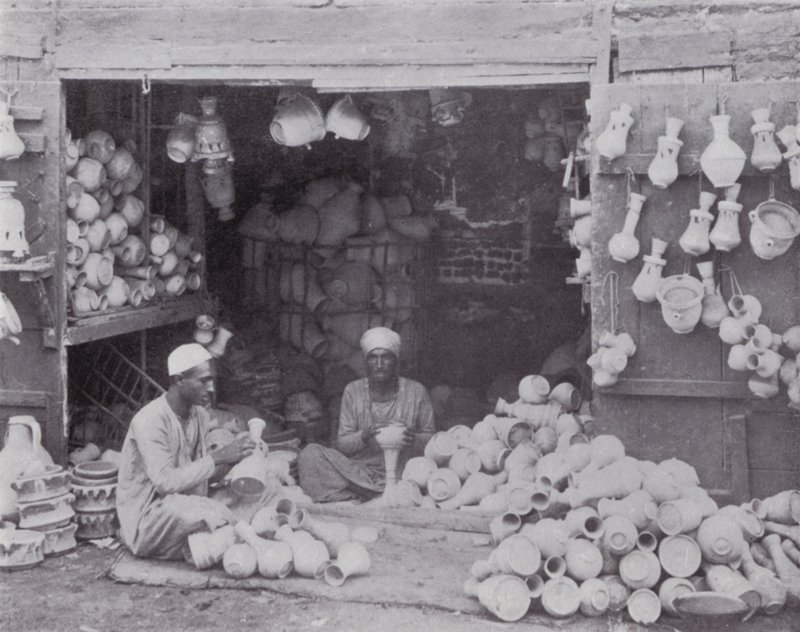 Egypti: arabit myyvät vesi- ja vesijäähdyttimiä (m/v kuva) tekijältä English Photographer