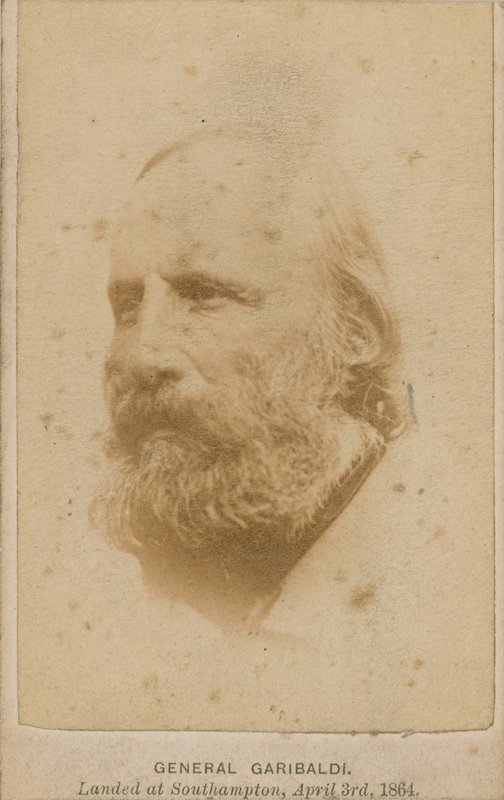 Garibaldi tekijältä English Photographer