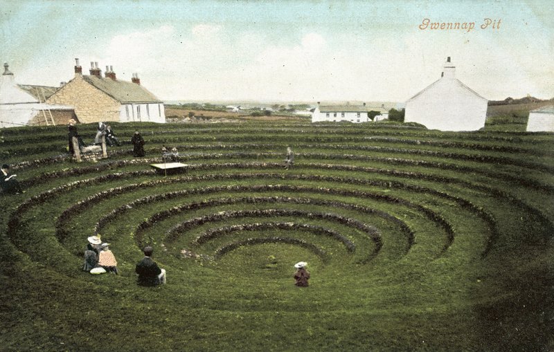 Gwennap Pit (värikuva) tekijältä English Photographer