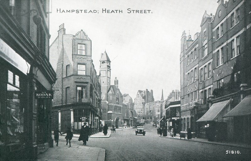 Heath Street Hampsteadissa tekijältä English Photographer