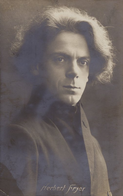 Herbert Fryer, englantilainen säveltäjä ja pianisti (1877-1957) tekijältä English Photographer