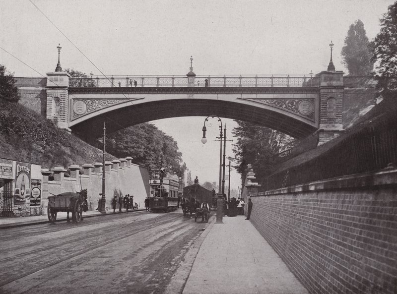 Highgate Archway tekijältä English Photographer