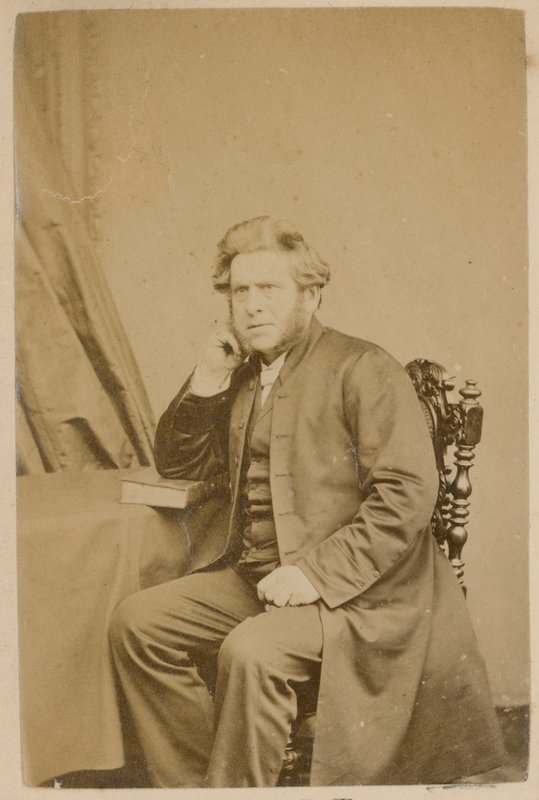 J C Miller, Greenwichin kirkkoherra tekijältä English Photographer