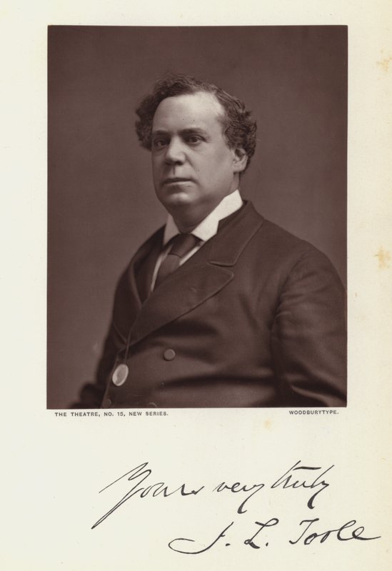 John Lawrence Toole tekijältä English Photographer