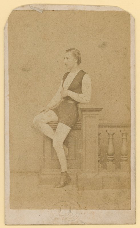 Jules Leotard tekijältä English Photographer