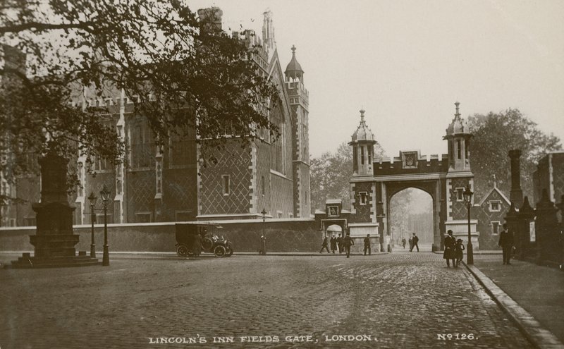Lincolns Inn Fields Gate, Lontoo tekijältä English Photographer
