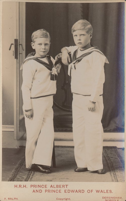Walesin prinssi Albert ja prinssi Edward tekijältä English Photographer
