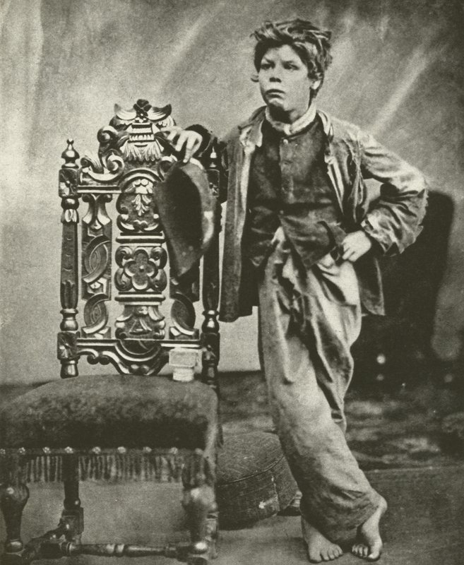 Ragged School Boy vuonna 1860 (m/w kuva) tekijältä English Photographer