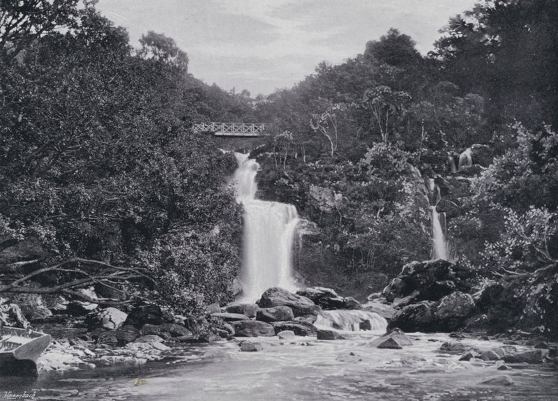 Skotlanti: Inversnaid Falls, Loch Lomond (m/w kuva) tekijältä English Photographer