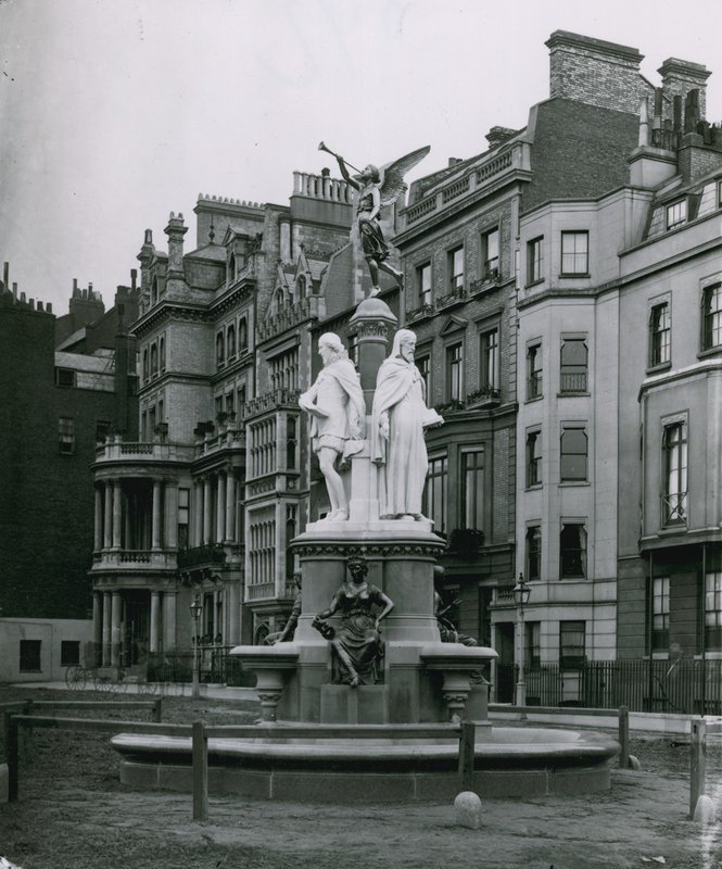 Brown Fountain, Park Lane, Lontoo tekijältä English Photographer
