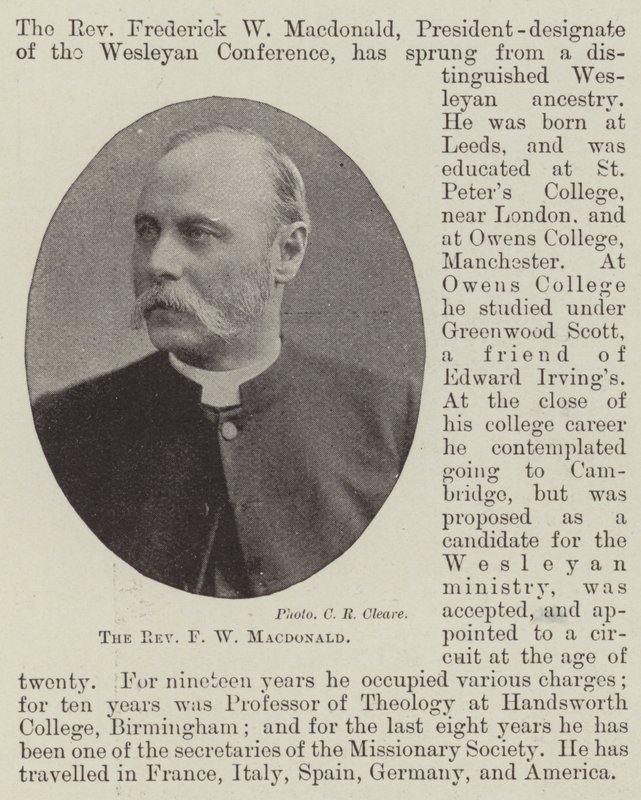 Pastori F W Macdonald tekijältä English Photographer