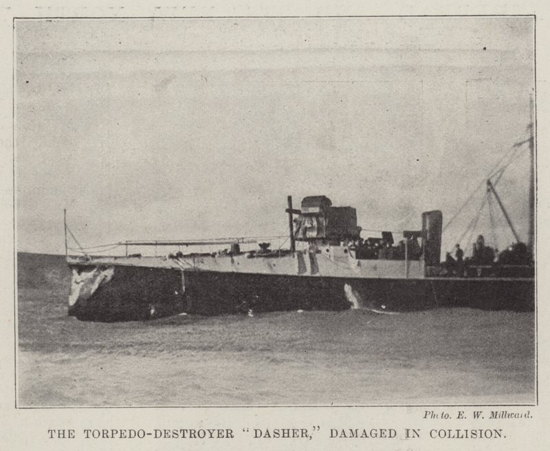 Torpedo-tuhoaja Dasher vaurioitui törmäyksessä tekijältä English Photographer