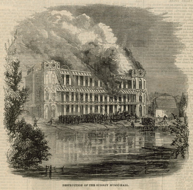 Surrey Music Hallin tuhoutuminen tekijältä English School