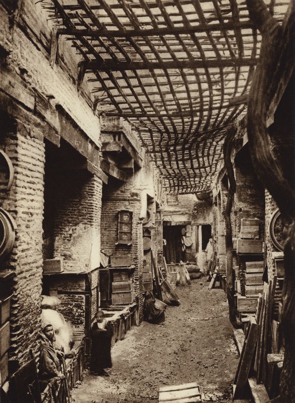 Fes, puusepän basaari (s/w valokuva) tekijältä European Photographer